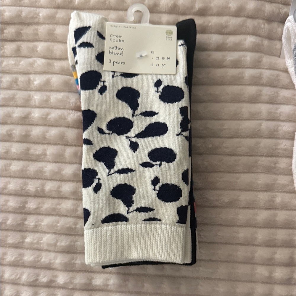 A New Day Women's Crew Socks -3 pair
